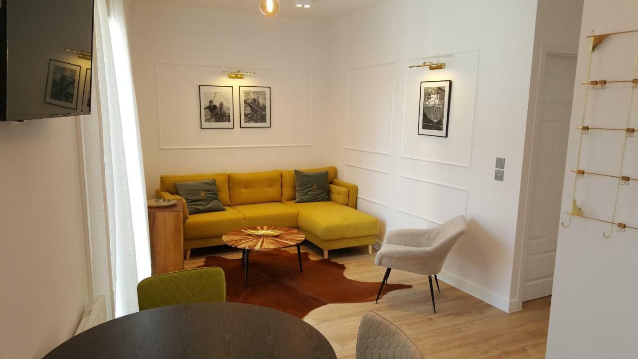 Appartamento 123 Sadi Carnot Saint-Raphaël Esterno foto