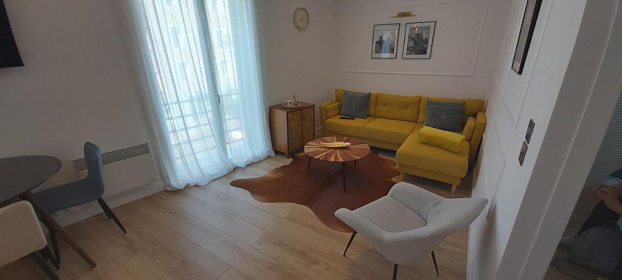 Appartamento 123 Sadi Carnot Saint-Raphaël Esterno foto