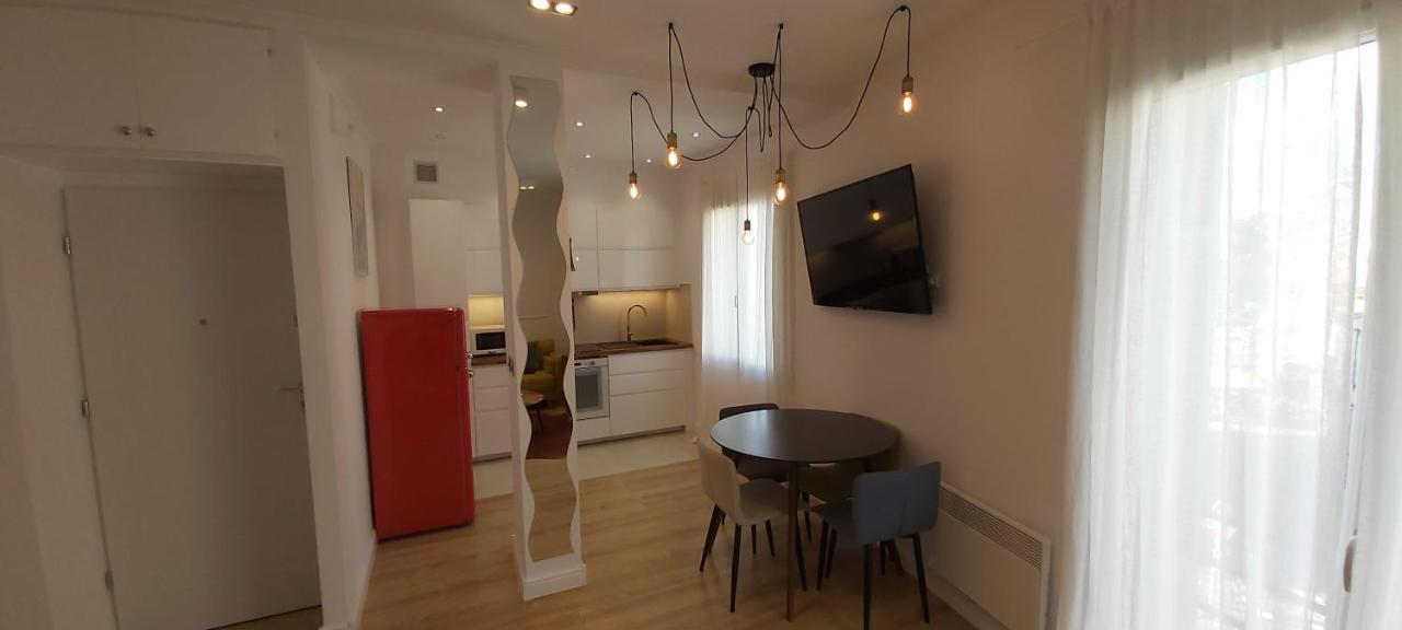 Appartamento 123 Sadi Carnot Saint-Raphaël Esterno foto